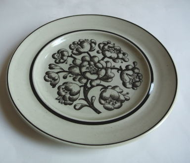 gustavsberg �O�X�^�t�X�׃��@Garden�@�v���[�g